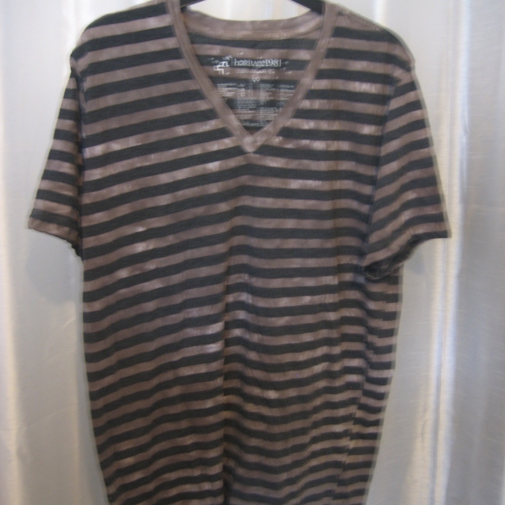 Heritage 1981 Taupe & Black Striped Men's V Neck Short Sleeve T Shirt Sz L NWNT